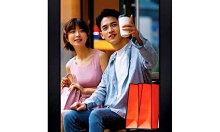 Smart WiFi Photo Frame: Store, Share, and Display Memories