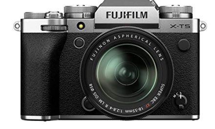 Capture Life: Fujifilm X-T5 Mirrorless Camera with XF18-55mm Lens – Silver