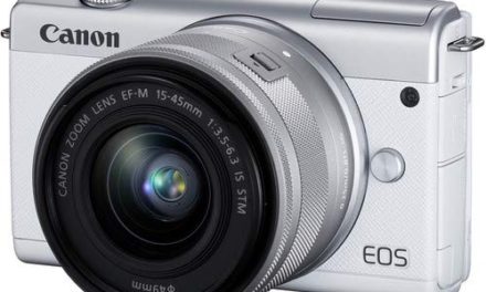 Capture Stunning Vlogs: Canon M200 Mirrorless Camera