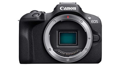Capture Stunning Content with the Canon EOS R100