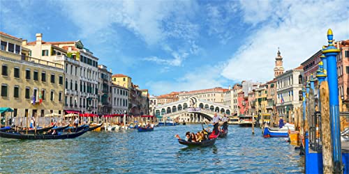 Capture the Enchanting Venice Gondola Scene!